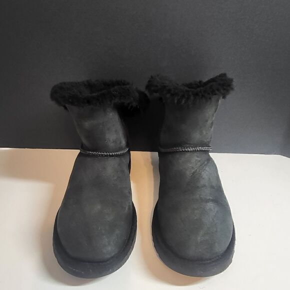 Ugg Women's Deep Green Short Ankle Boots - Picture 2 of 10